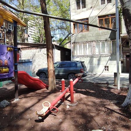 Appartment Lux, 2 Bedroom Erivan Exterior foto