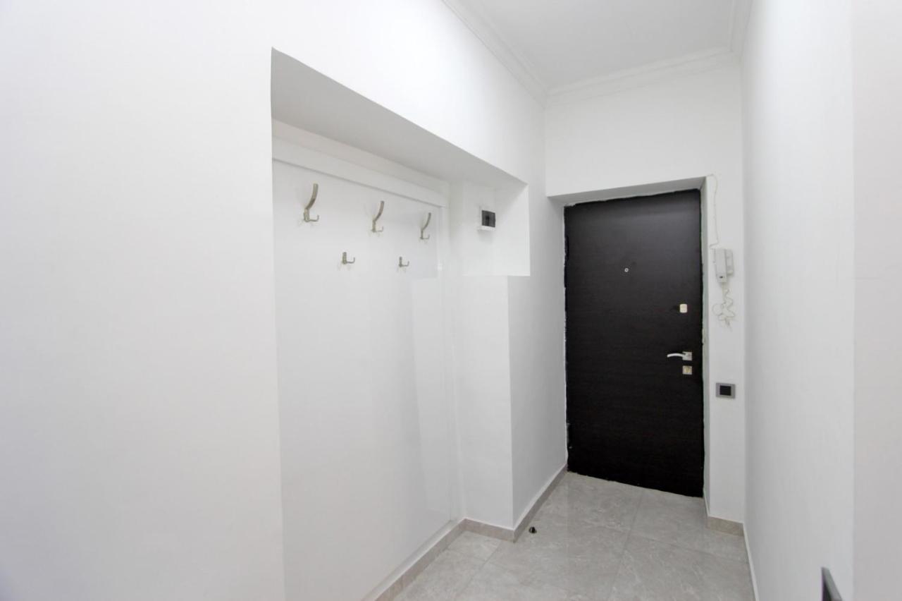 Appartment Lux, 2 Bedroom Erivan Exterior foto