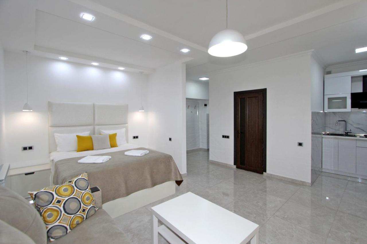 Appartment Lux, 2 Bedroom Erivan Exterior foto