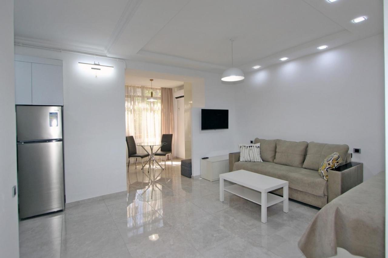 Appartment Lux, 2 Bedroom Erivan Exterior foto