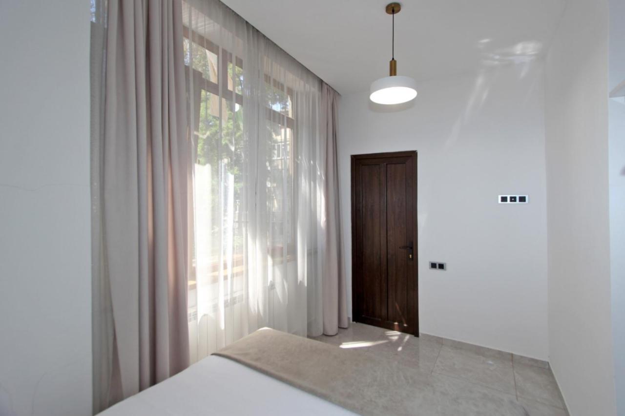 Appartment Lux, 2 Bedroom Erivan Exterior foto
