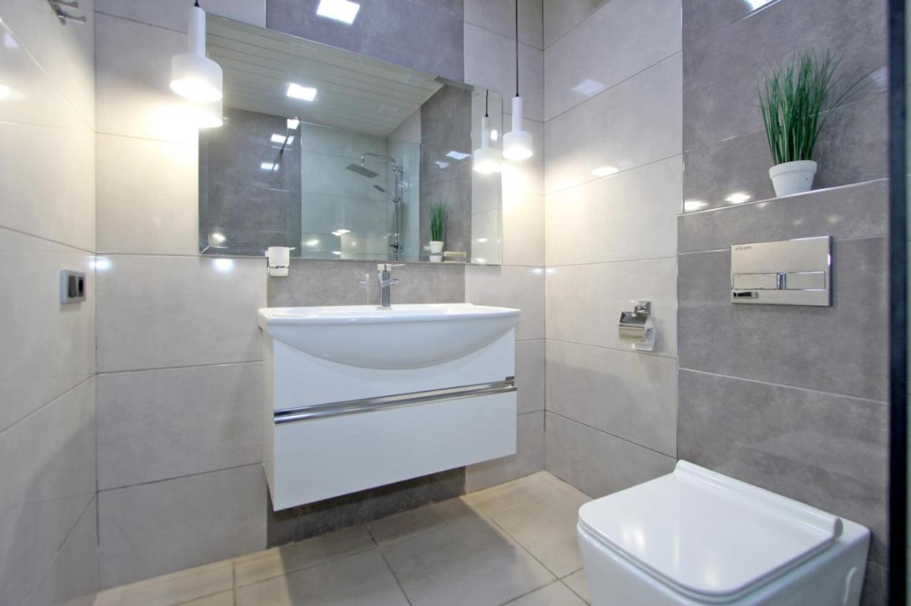 Appartment Lux, 2 Bedroom Erivan Exterior foto
